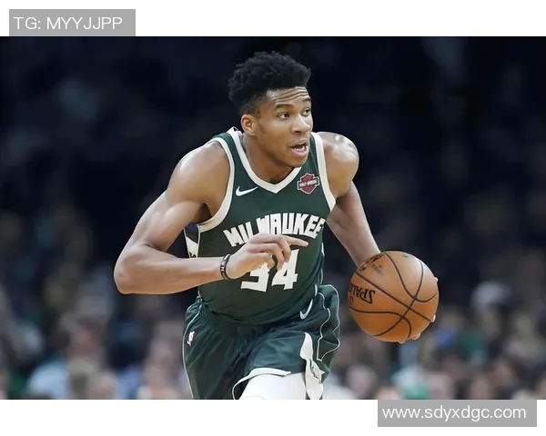 290万留住超级巨星！雄鹿一笔小交易搞定字母哥未来